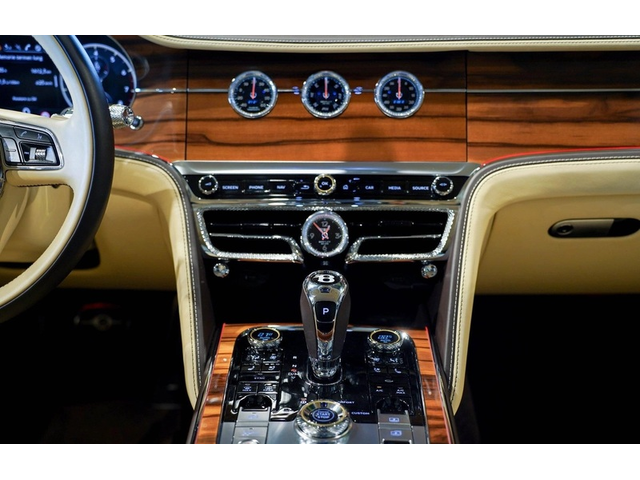 BENTLEY Flying Flying Spur 6.0 W12 AWD - автомобили, коли, обяви за нови и употребявани 12