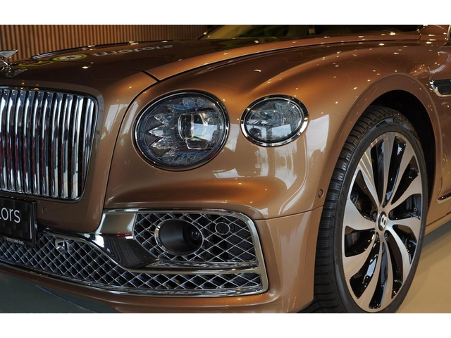 BENTLEY Flying Flying Spur 6.0 W12 AWD - автомобили, коли, обяви за нови и употребявани 4
