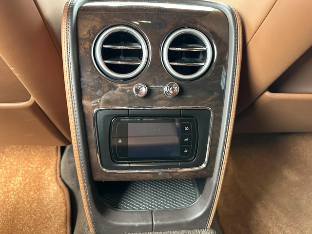 Bentley Flying Spur 4.0 / V8 - автомобили, коли, обяви за нови и употребявани 13