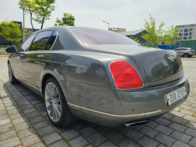 Bentley Flying Spur - автомобили, коли, обяви за нови и употребявани 7