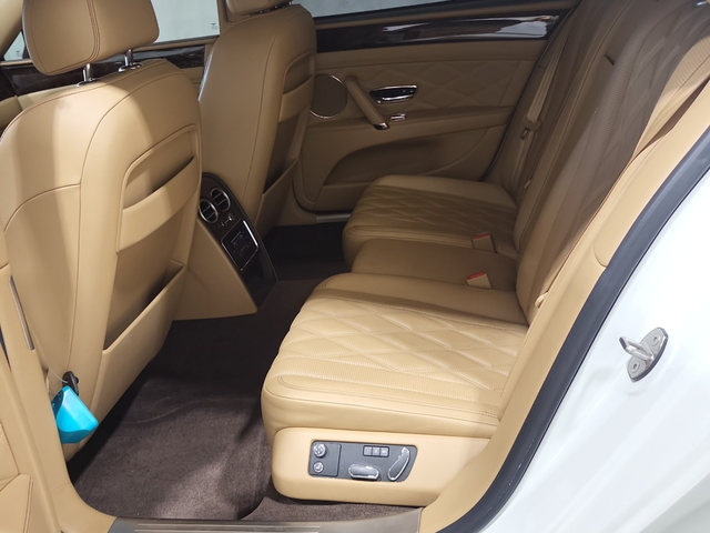 Bentley Flying Spur 6L 12cyl AWD - автомобили, коли, обяви за нови и употребявани 11