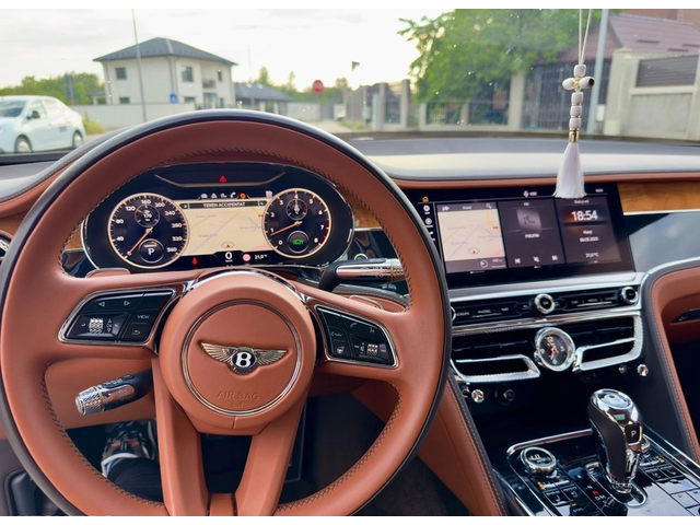 BENTLEY Flying Spur Flying Spur 4.0 V8 AWD - автомобили, коли, обяви за нови и употребявани 4