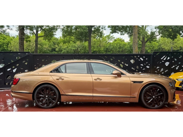 BENTLEY Flying Spur Flying Spur Hybrid 2.9 V6 AWD  - автомобили, коли, обяви за нови и употребявани 3