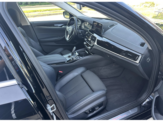 BMW 02 530i xDrive Touring - автомобили, коли, обяви за нови и употребявани 6