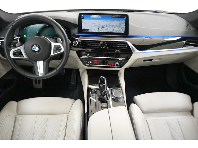 BMW 02 540d xDrive M Package Shadow Line - автомобили, коли, обяви за нови и употребявани 9