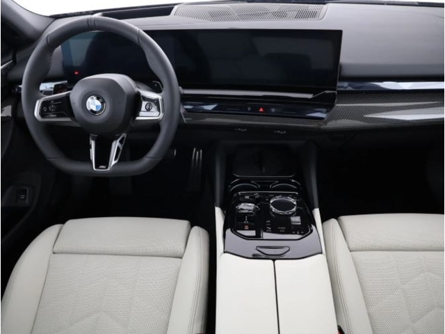 BMW 02 540d xDrive M Sport - автомобили, коли, обяви за нови и употребявани 4
