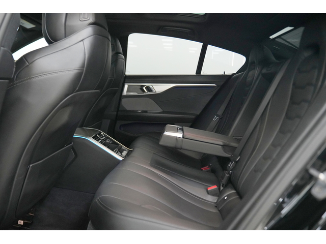 BMW 02 840i Gran Coupe M Package Shadow Line - автомобили, коли, обяви за нови и употребявани 12