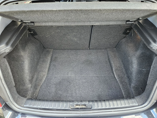 BMW 116 1.6I-116кс= КЛИМАТИК= BLACK EDITION - автомобили, коли, обяви за нови и употребявани 9