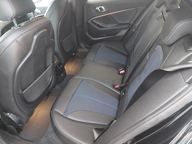 BMW 118 D M-Sport AUTOMAT - автомобили, коли, обяви за нови и употребявани 8