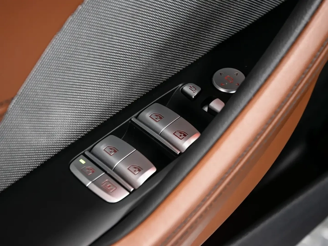 BMW 118 8 Series - автомобили, коли, обяви за нови и употребявани 11