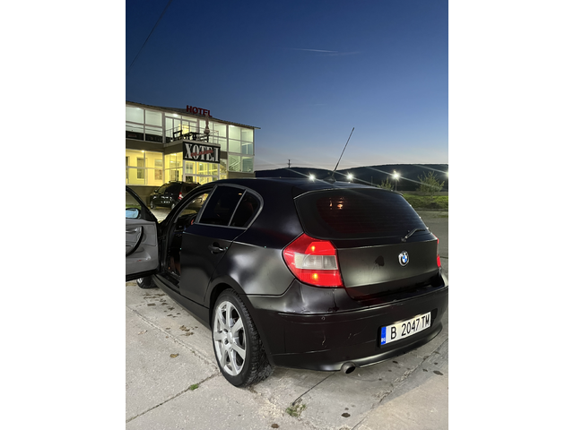 BMW 118 Черен мат боя, лед фарове - автомобили, коли, обяви за нови и употребявани 3