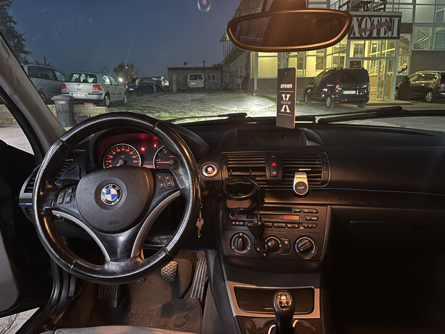 BMW 118 Черен мат боя, лед фарове - автомобили, коли, обяви за нови и употребявани 8