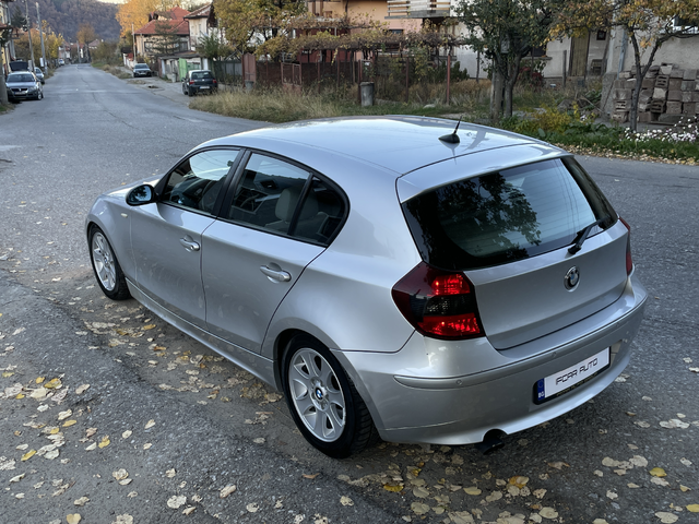 BMW 120 Подгрев* Темпомат* Парктроник* Light package* EURO4 - автомобили, коли, обяви за нови и употребявани 4