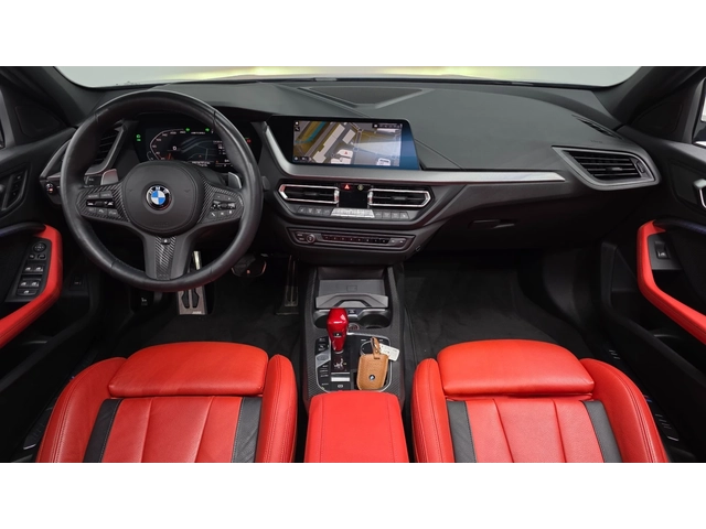 BMW 135 xDrive | Панорама | Червен салон | Камера| Keyless - автомобили, коли, обяви за нови и употребявани 4