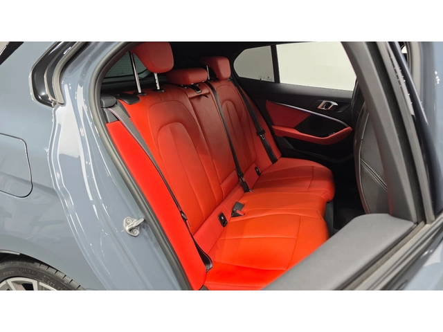 BMW 135 xDrive | Панорама | Червен салон | Камера| Keyless - автомобили, коли, обяви за нови и употребявани 10