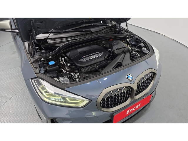 BMW 135 xDrive | Панорама | Червен салон | Камера| Keyless - автомобили, коли, обяви за нови и употребявани 3