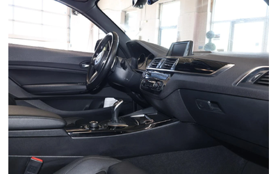 BMW 240 xDrive - M.PERF| SUNROOF| CAMERA| HEATED SEATS - автомобили, коли, обяви за нови и употребявани 12