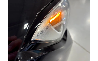 bmw-3-series-330i-xdrive-awd-clusternav-sunroof-bmwled-leather-all-wheel-drive - 2