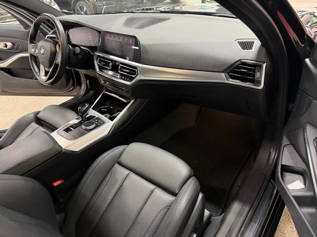BMW 3 Series 330i xDrive - WIRELESS APPLE CARPLAY - NAVIGATION - BACKUP CAMERA - KEYLESS START - COMFORT ACCESS - BLINDSPOT ASSIST - R All Wheel Drive - автомобили, коли, обяви за нови и употребявани 14
