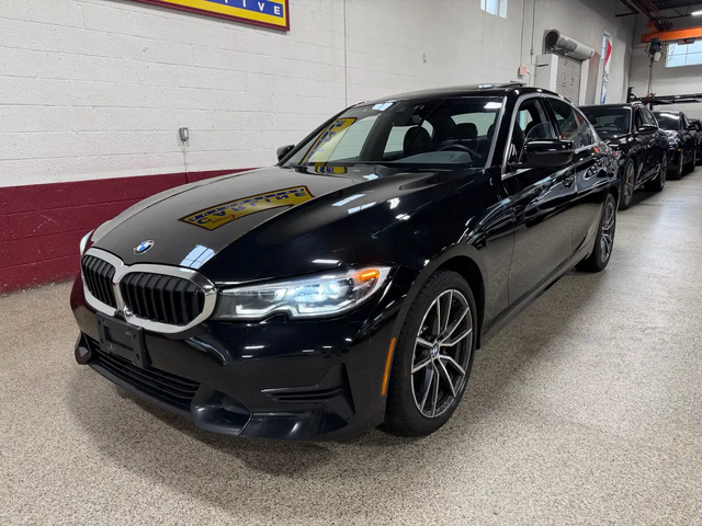 BMW 3 Series 330i xDrive - WIRELESS APPLE CARPLAY - NAVIGATION - BACKUP CAMERA - KEYLESS START - COMFORT ACCESS - BLINDSPOT ASSIST - R All Wheel Drive - автомобили, коли, обяви за нови и употребявани 1