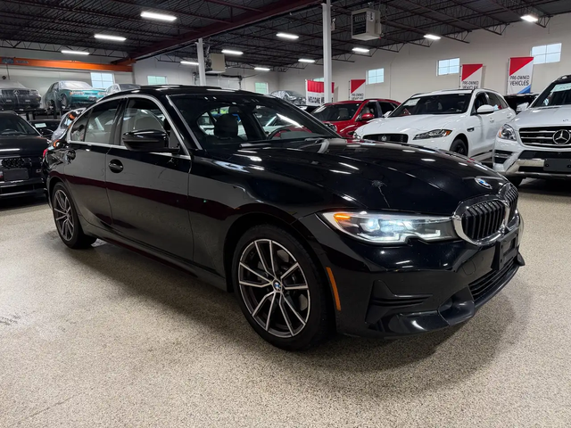 BMW 3 Series 330i xDrive - WIRELESS APPLE CARPLAY - NAVIGATION - BACKUP CAMERA - KEYLESS START - COMFORT ACCESS - BLINDSPOT ASSIST - R All Wheel Drive - автомобили, коли, обяви за нови и употребявани 6