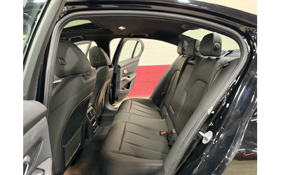 BMW 3 Series 330i xDrive - WIRELESS APPLE CARPLAY - NAVIGATION - BACKUP CAMERA - KEYLESS START - COMFORT ACCESS - BLINDSPOT ASSIST - R All Wheel Drive - автомобили, коли, обяви за нови и употребявани 9