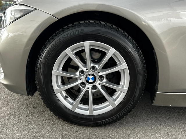 BMW 318 * 2.0D* Avtomatik* Navi* Perfekten* - автомобили, коли, обяви за нови и употребявани 12