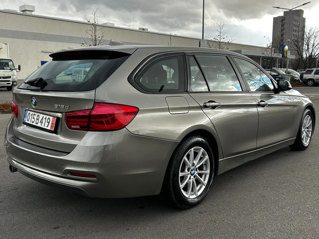 BMW 318 * 2.0D* Avtomatik* Navi* Perfekten* - автомобили, коли, обяви за нови и употребявани 4