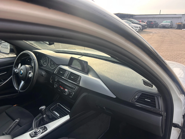 BMW 318 XDRIVE M-PACK NAVI EURO 5 - автомобили, коли, обяви за нови и употребявани 10