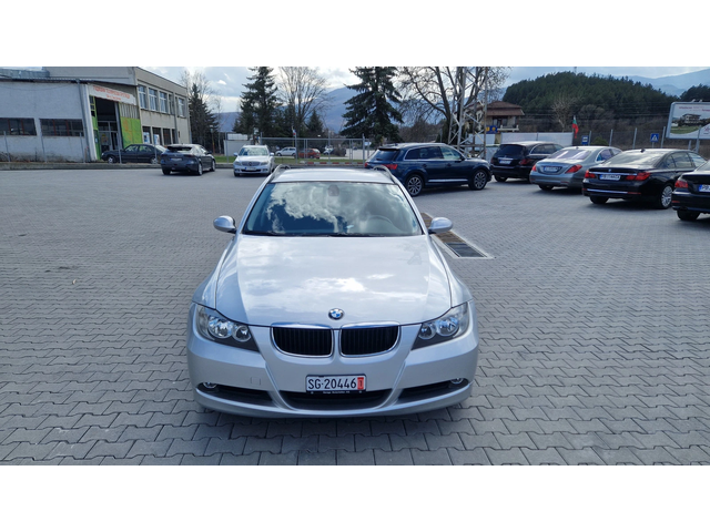 BMW 318 318 I ЛИЗИНГ - автомобили, коли, обяви за нови и употребявани 4