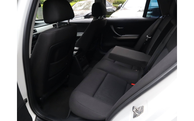 BMW 318 D/Cruise Control/PDC/USB/Navigation Professional - автомобили, коли, обяви за нови и употребявани 10