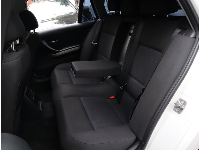 BMW 318 D/Cruise Control/PDC/USB/Navigation Professional - автомобили, коли, обяви за нови и употребявани 9