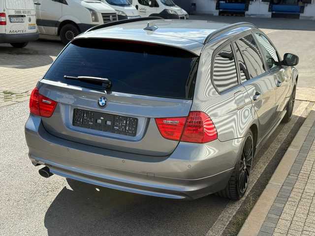 BMW 320 320xDrive+ 184kc+ Automatic+ Подгрев+ Навигация - автомобили, коли, обяви за нови и употребявани 4