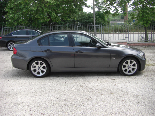 BMW 320 i 6ck. 150k.c - автомобили, коли, обяви за нови и употребявани 5