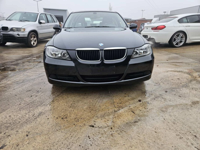 BMW 320 2.0 - автомобили, коли, обяви за нови и употребявани 8