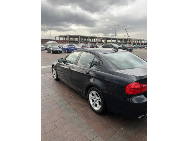 BMW 320 320i E90 - автомобили, коли, обяви за нови и употребявани 2