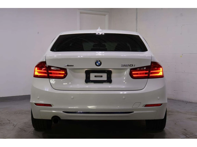 BMW 320 * xDrive * CARFAX * ЦЕНА ДО БГ - автомобили, коли, обяви за нови и употребявани 4