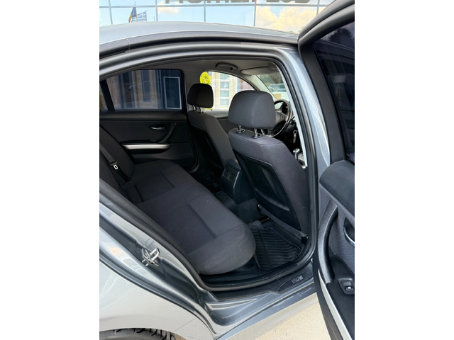 BMW 320 - автомобили, коли, обяви за нови и употребявани 8