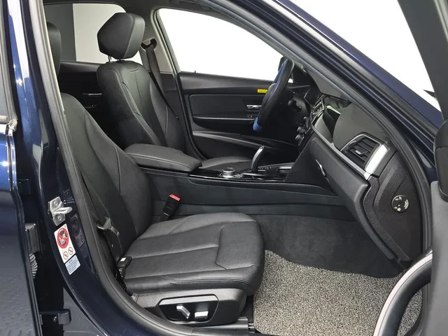 BMW 320 d - автомобили, коли, обяви за нови и употребявани 9