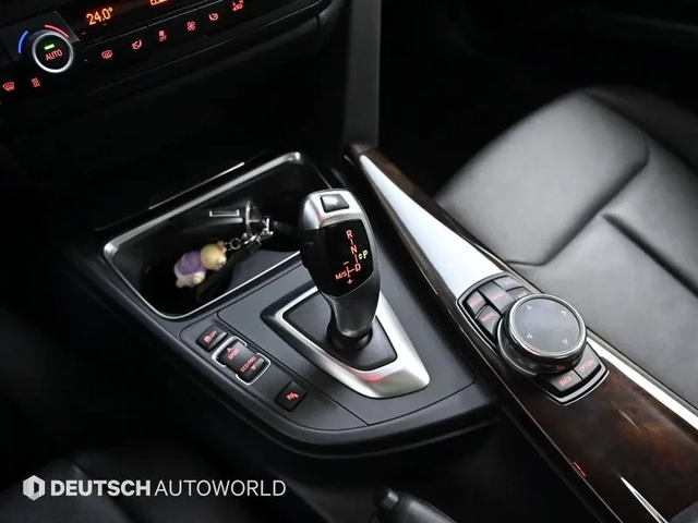 BMW 320 xDrive - автомобили, коли, обяви за нови и употребявани 16