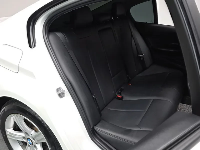 BMW 320 D - автомобили, коли, обяви за нови и употребявани 10