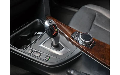 BMW 320 D xDrive - автомобили, коли, обяви за нови и употребявани 8