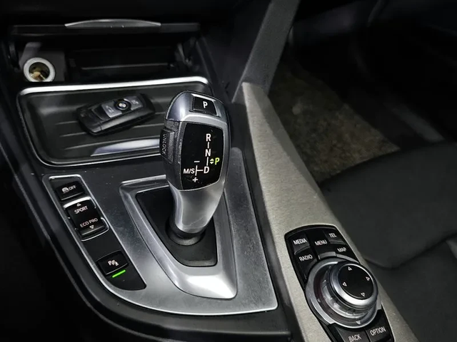 BMW 320 d - автомобили, коли, обяви за нови и употребявани 8