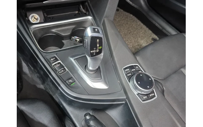 BMW 320 D xDrive - автомобили, коли, обяви за нови и употребявани 8