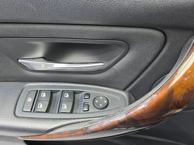 BMW 320 D xDrive - автомобили, коли, обяви за нови и употребявани 12