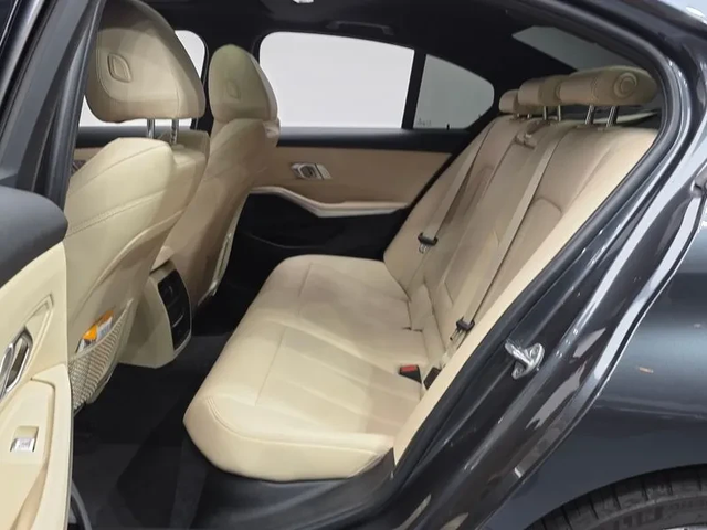 BMW 320 D M Sports - автомобили, коли, обяви за нови и употребявани 11