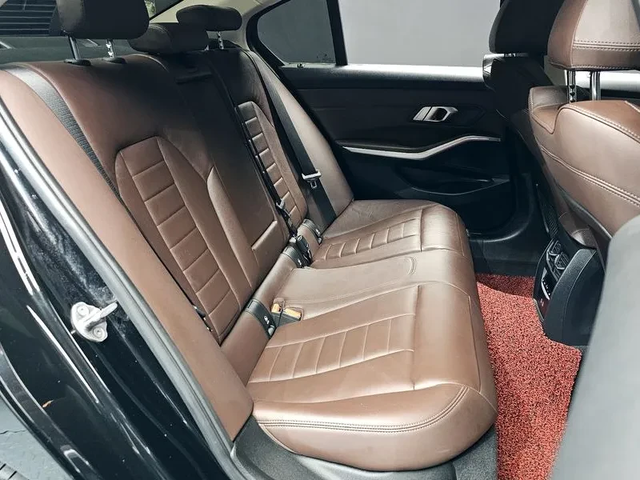 BMW 320 d Luxury - автомобили, коли, обяви за нови и употребявани 11