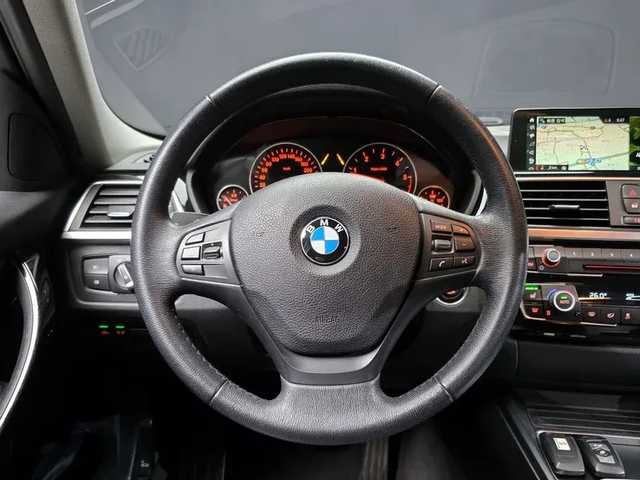 BMW 320 d ED Edition - автомобили, коли, обяви за нови и употребявани 12