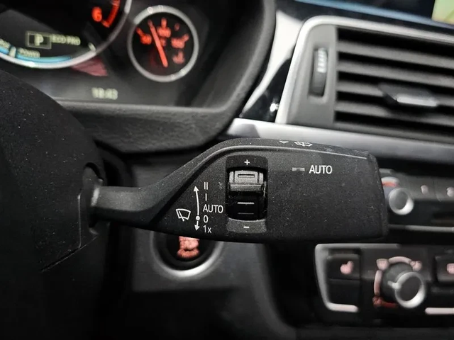 BMW 320 d ED Edition - автомобили, коли, обяви за нови и употребявани 14