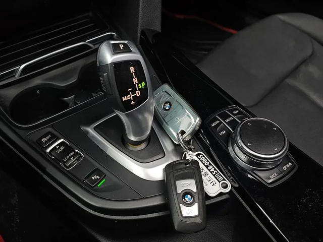 BMW 320 d ED Edition - автомобили, коли, обяви за нови и употребявани 8